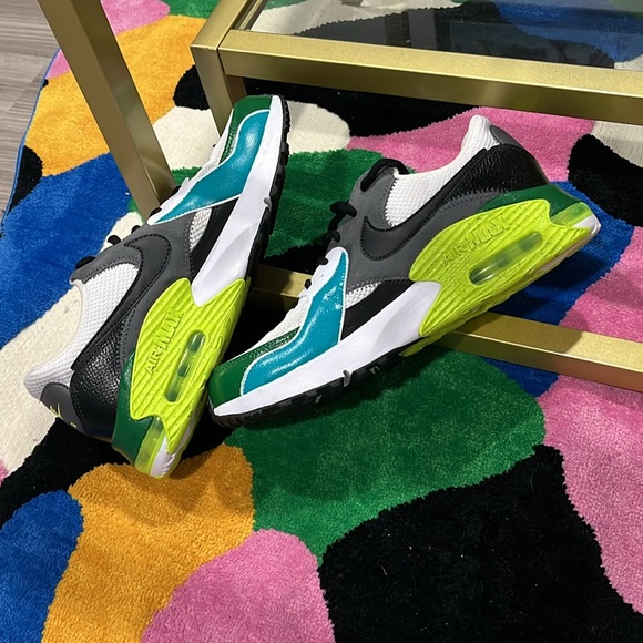 Brand new shoes for for sale for men 100% authentic green neon - Picture 3 of 7